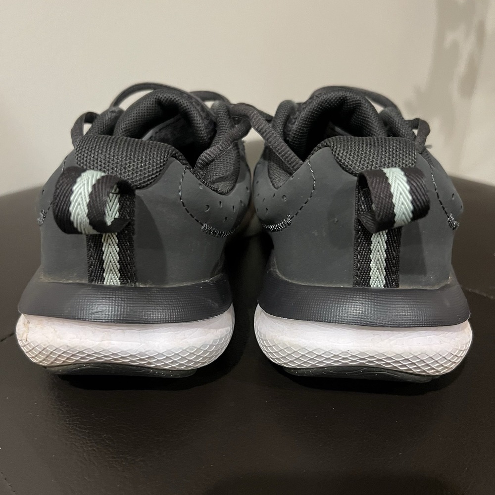 Under Armour Charged Assert‎ 10 grey Running Shoes 3026179-110 Womens Size 6 - Picture 4 of 9